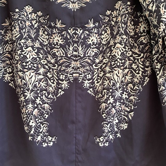 BCBGMaxazria Print Boho Top Black Navy Blue White Floral Paisley Roll Tab Size L - Picture 4 of 11